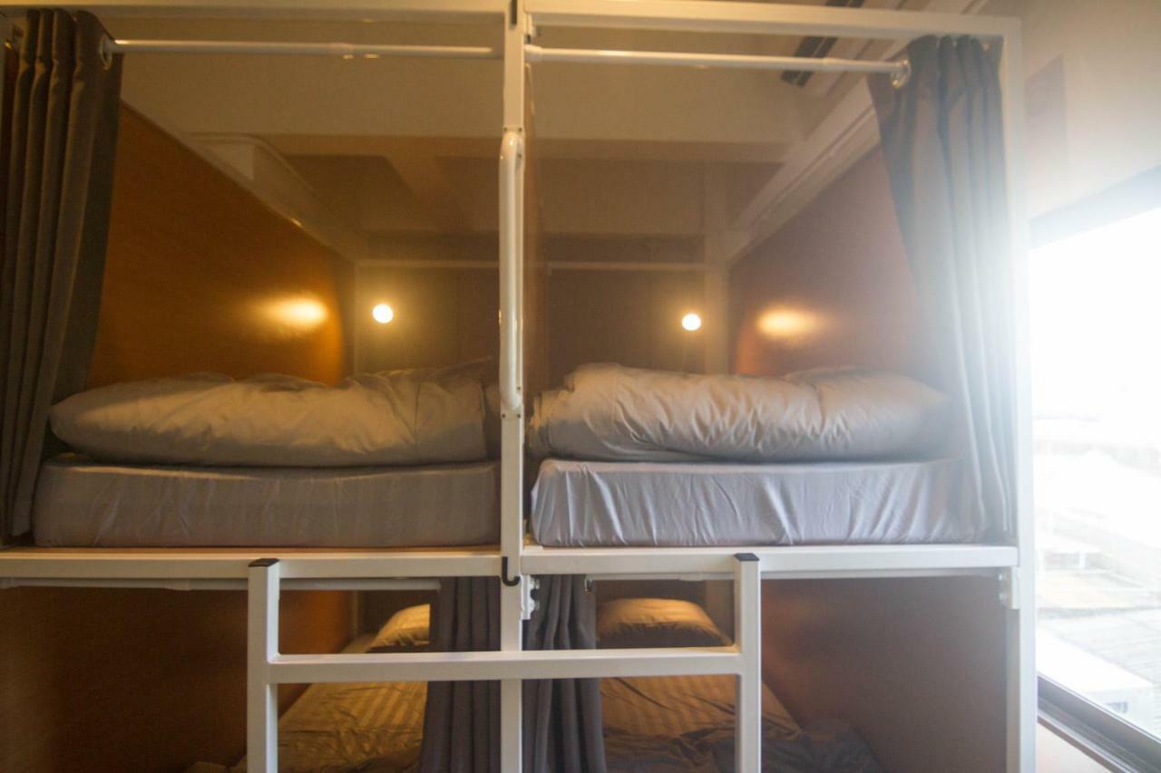 Grey Sheep Hostel Bangkok Exteriör bild
