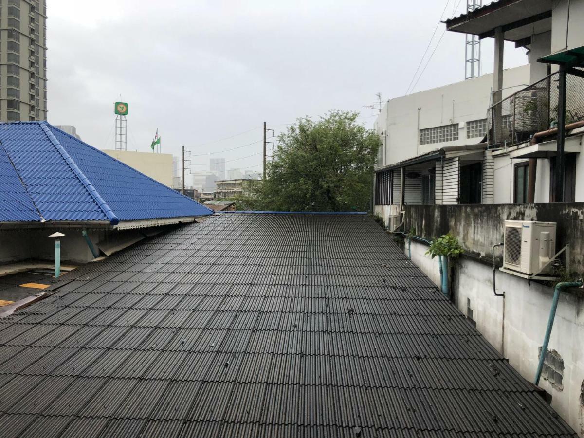 Grey Sheep Hostel Bangkok Exteriör bild